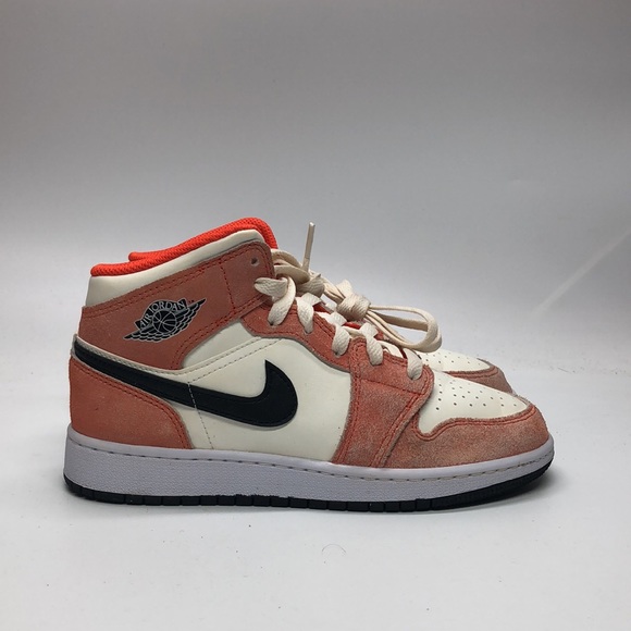 Air Jordan 1 Mid SE Peach/Black DV1336-800 USED Size 4Y - Picture 2 of 10